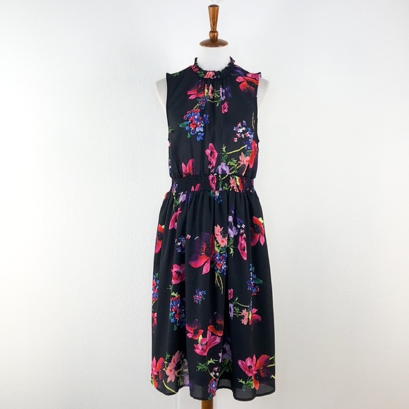 Modcloth Dresses & Skirts - ModCloth Black Floral Print Elastic Waist Dress